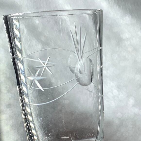 VTG MCM Set of 2 Apertif/Sherry/Port/Shot Glasses Starburst Etched Glass Retro - Picture 7 of 9